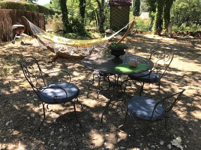 Petit Mas Provençal: Cozy Forest Retreat with Jacuzzi and Pool Saint-Paul-en-Foret Exterior photo